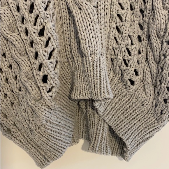 Obakki Grey Cable Knit Sweater - Picture 7 of 11